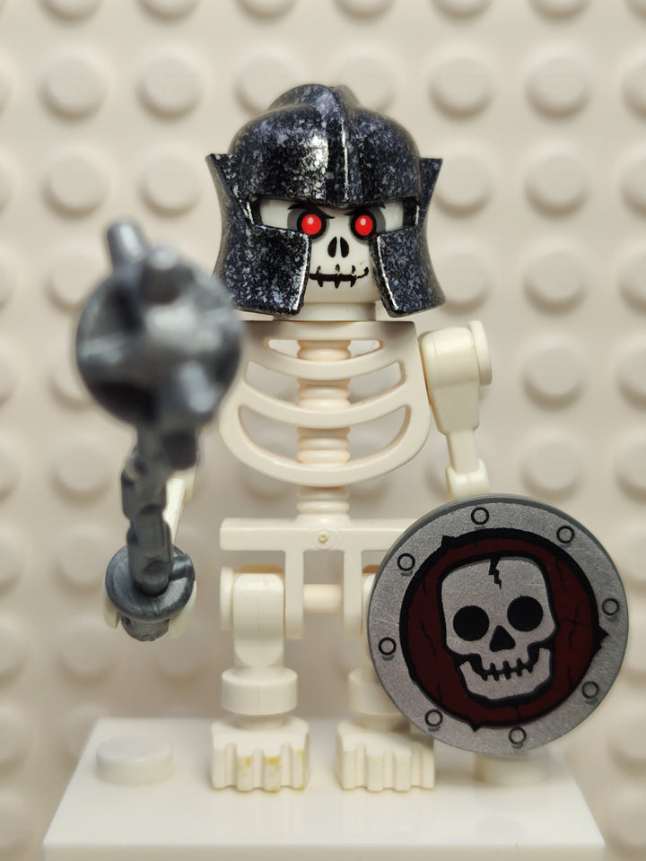 Lego Fantasy Era, Skeleton Warrior 3, White, Speckled Helmet, cas329