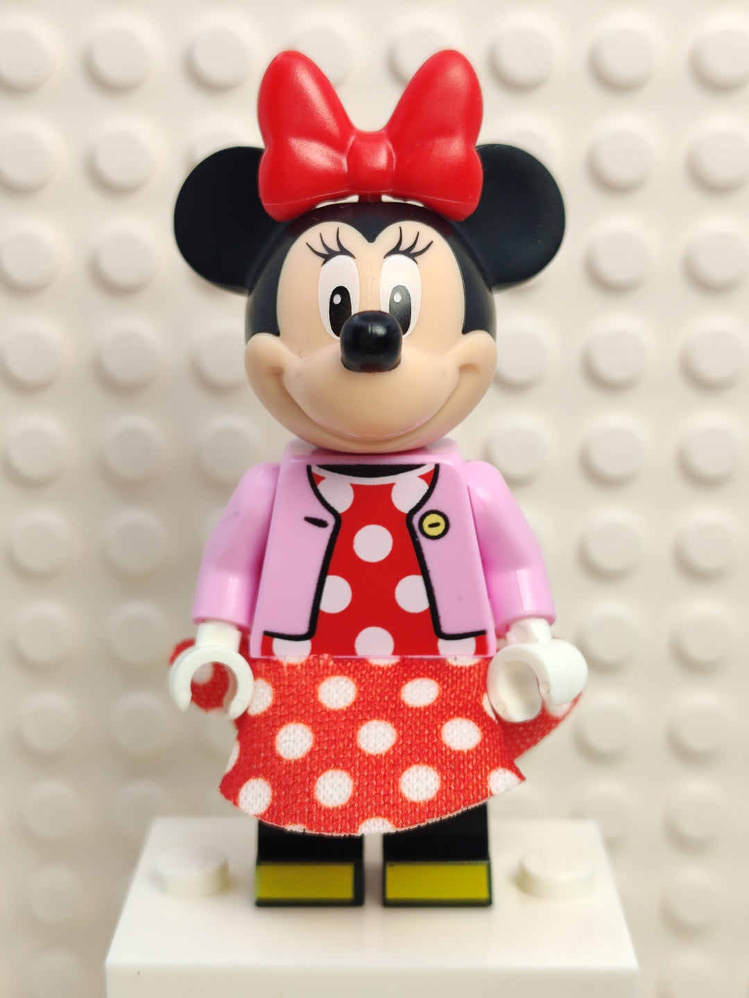 Minnie Mouse Redbow