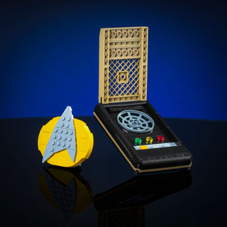 Federation Badge & Original Communicator Wieldable Replica Bricker Builds Federation Badge + Communicator Bricks & Instructions