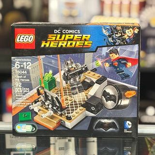 Clash of the Heroes, 76044 - LEGO® DC Super Heroes Set
