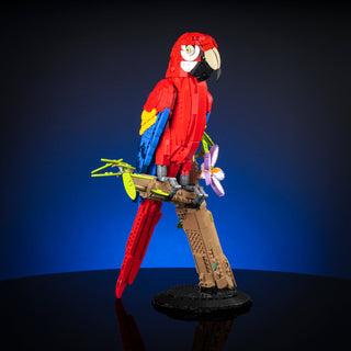 Scarlet Macaw Creature Bricker Builds