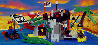 Pirate Treasure Chest, 1788 Building Kit LEGO®   