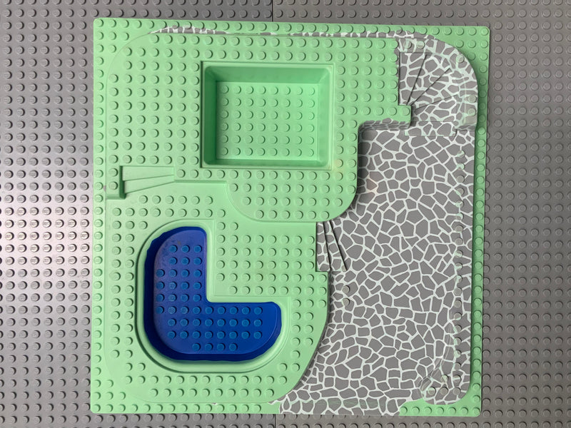 32x32 Raised Baseplate Three Level w/ Stone Ramp & Blue Pool Pattern 6092px2 LEGO®