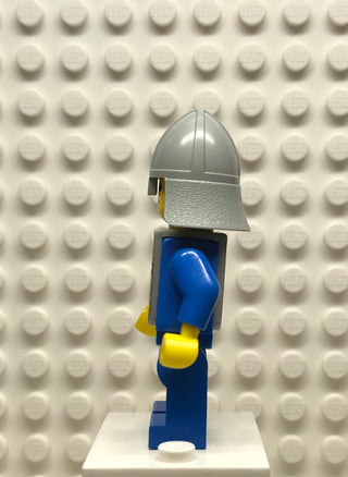 Classic Yellow Castle Knight Blue - with Vest Stickers, cas082s Minifigure LEGO®   