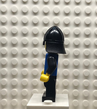 Black Falcon, Black Legs, Black Neck-Protector, Shield Bottom Round, cas101a Minifigure LEGO®   