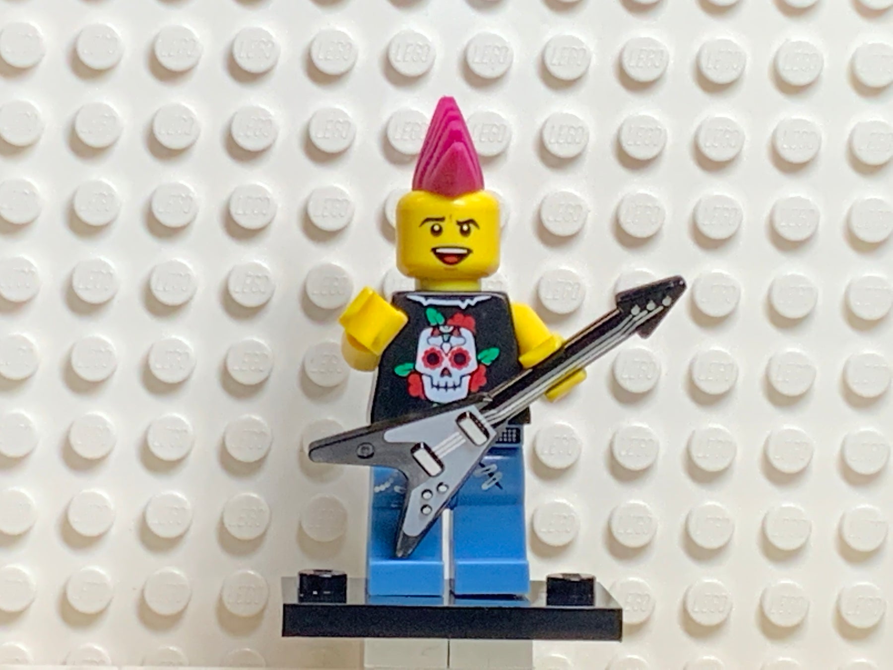  LEGO Series 4 Collectible Minifigure Punk Rocker