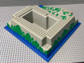 32x32 Raised Baseplate W/ Ramp & Pit, Water, Green Stones Pattern 2552px4 LEGO® Part LEGO®   
