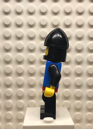 Black Falcon, Black Legs with Red Hips, Black Chin-Guard, cas098 Minifigure LEGO®   