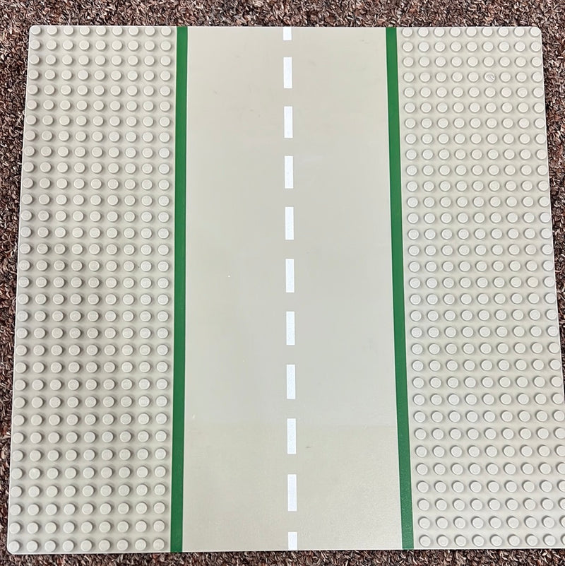 32x32 LEGO® Road Baseplate 606p01