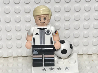 Bastian Schweinsteiger, coldfb-7 Minifigure LEGO® Complete with stand and accessories  