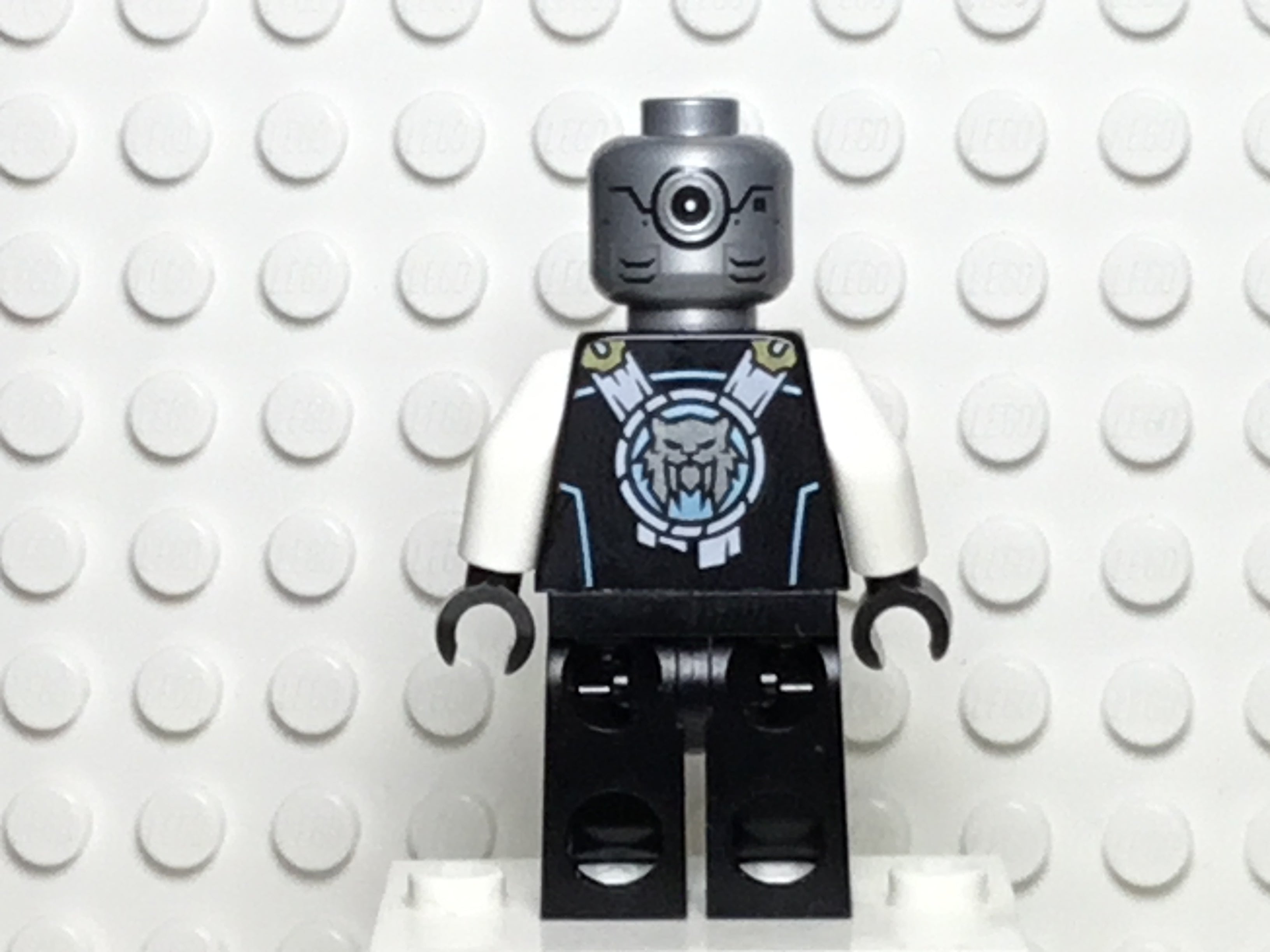 Zane Elemental Robe Zane, Legacy, Black Robe, njo635 – United Brick Co.
