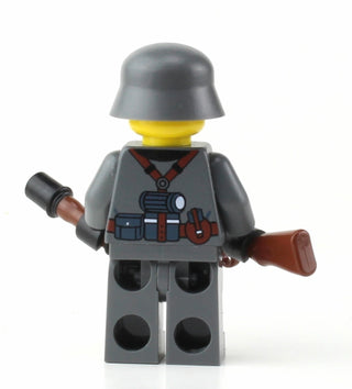 WWII German Soldier With Kar98 Minifigure Custom minifigure Battle Brick   
