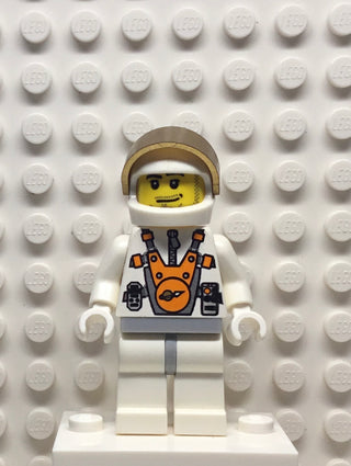 Mars Mission Astronaut with Helmet, Smirk and Stubble Beard, mm015 Minifigure LEGO®   