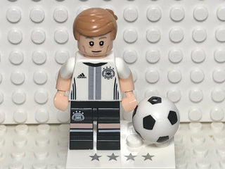 Toni Kroos, coldfb-10 Minifigure LEGO® Complete with stand and accessories  