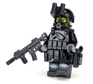 SWAT Police Officer Assaulter Custom Minifigure Custom minifigure Battle Brick   